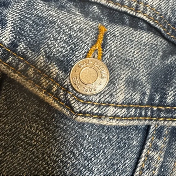 GAP Denim Trucker Jacket XL Classic Blue Jean 100% Cotton Vintage Wash - Picture 4 of 9